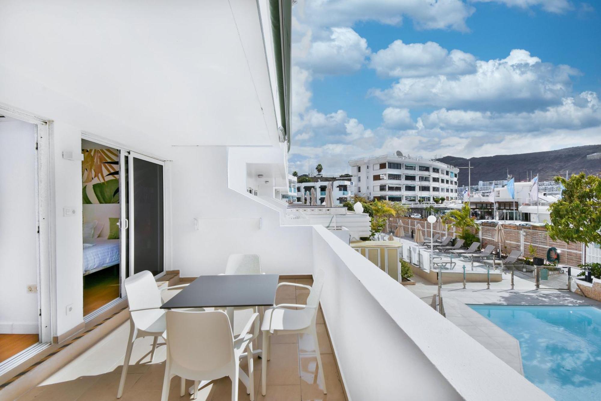 Palm Suites Puerto Rico  Exterior photo