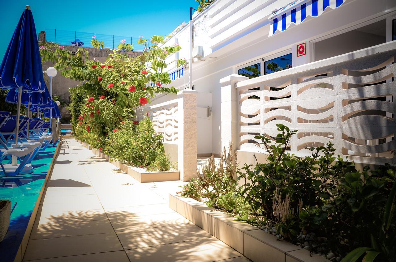 Palm Suites Puerto Rico  Exterior photo